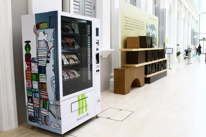 distributori-automatici-vendono-libri-singapore-booksactually-7-700x467