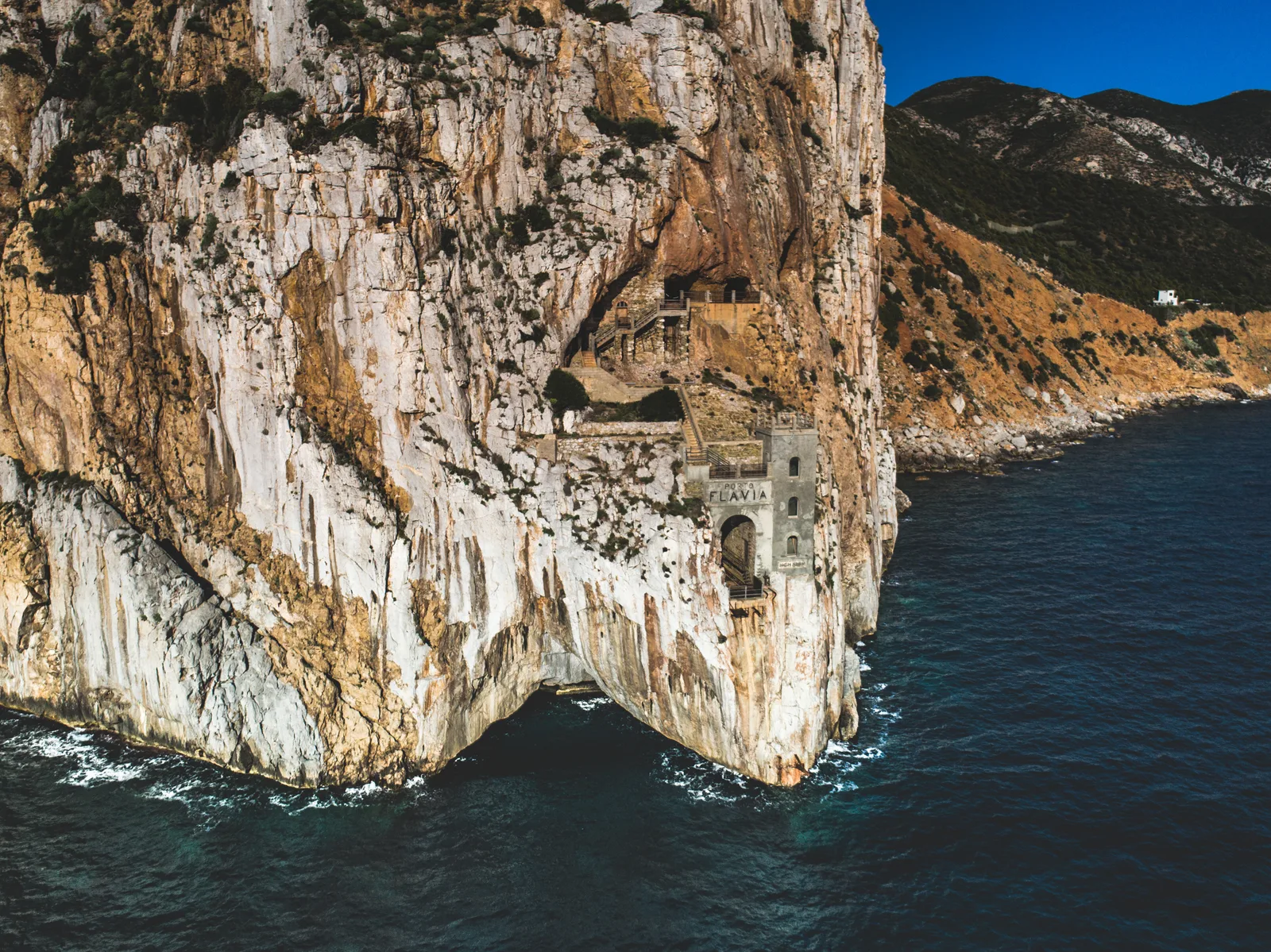 Porto Flavia, infrastruttura di servizio dell'area mineraria di Masua, nel comune di Iglesias