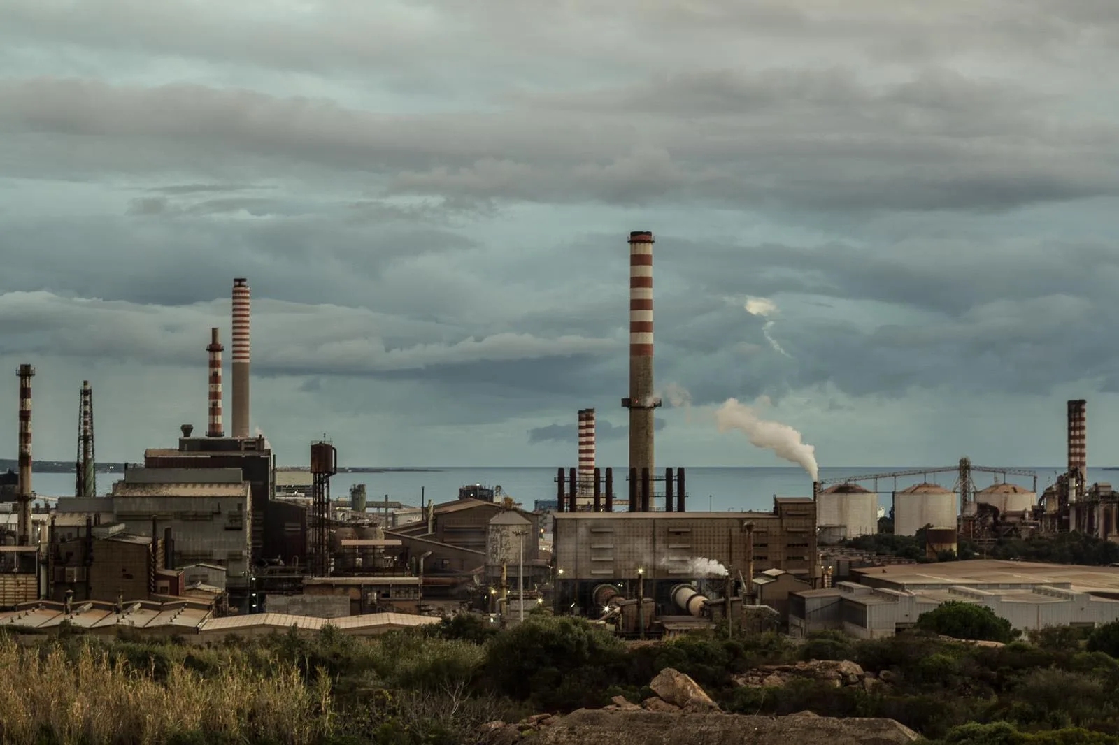 Polo industriale di Portovesme, frazione di Portoscuso, nella provincia del Sud Sardegna
