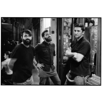 03_Giovani sommeliers in una enoteca del centro_Roma